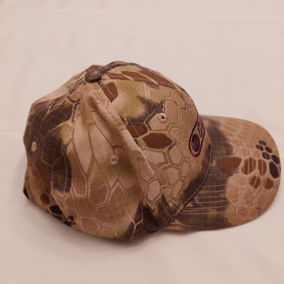Castrol Oil brown leaf camo design US flag embroidered trucker hat. - Picture 3 of 11